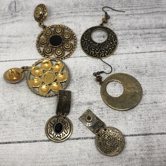 Curated bundle lot 3 antiqued brass boho dressy statement dangle drop earrings. - Picture 5 of 5